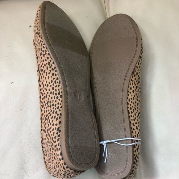 🔴 2 for $25 Universal Thread Animal Print Flats - Picture 5 of 6